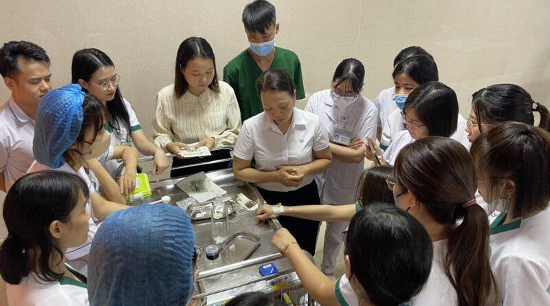 Đoàn chuyên gia bệnh viện Nhi Trung ương tập huấn cập nhật ” chăm sóc đường truyền tĩnh mạch ngoại vị” tại bệnh viện Sản Nhi Ninh Bình