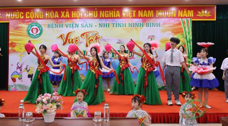 Chương trình “Vui tết Trung thu” dành tặng các bệnh nhân đang điều trị tại bệnh viện Sản Nhi tỉnh Ninh Bình
